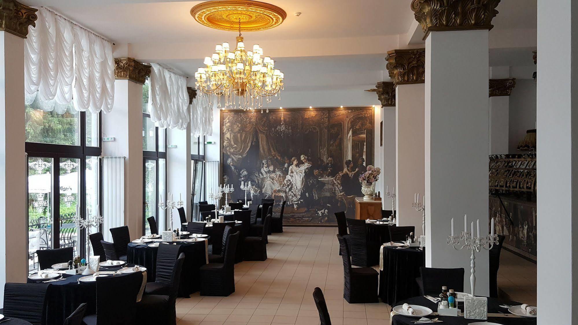 Hotel Coroana Moldovei Slănic-Moldova Eksteriør billede